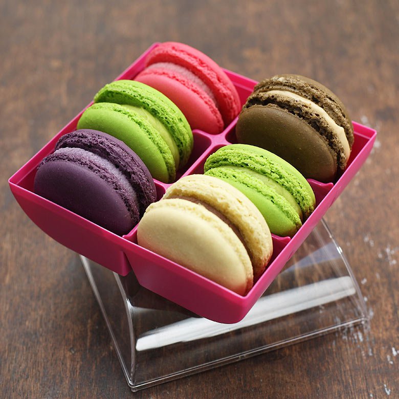 6 macarons in a gift box